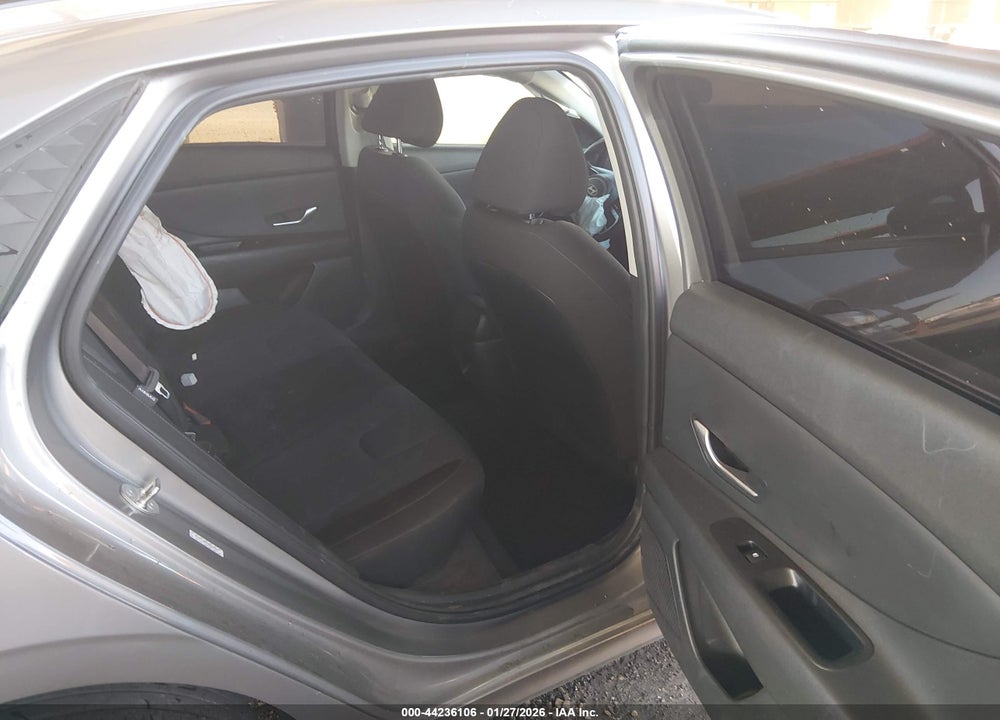 2024 HYUNDAI ELANTRA SE VIN: KMHLL4DG4RU657081