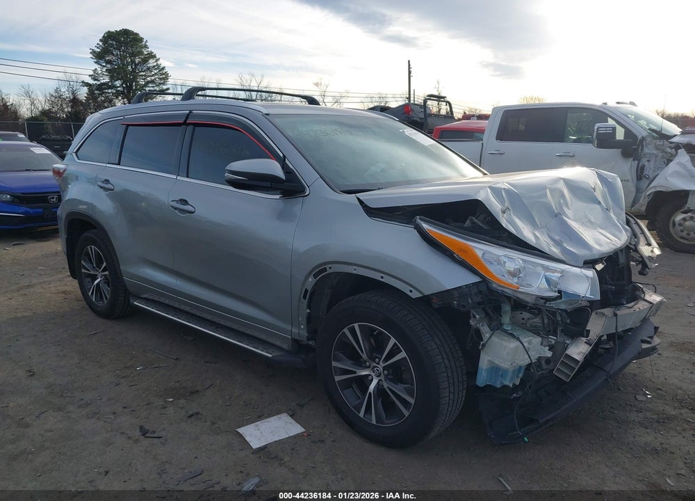 2016 TOYOTA HIGHLANDER XLE V6 VIN: 5TDJKRFH4GS269321