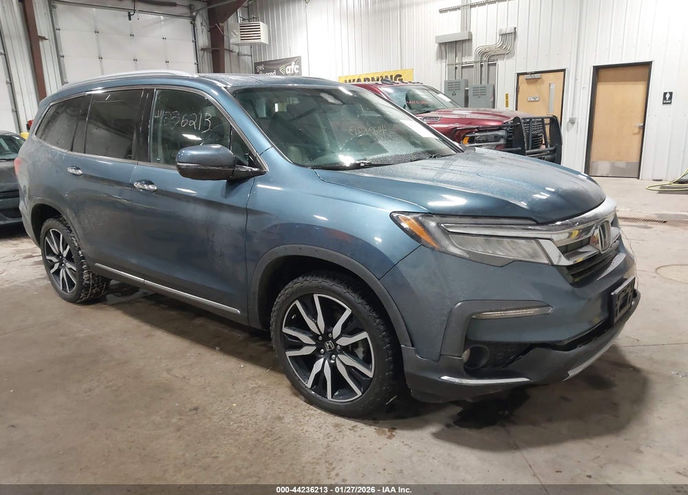 2019 HONDA PILOT TOURING VIN: 5FNYF6H65KB087069