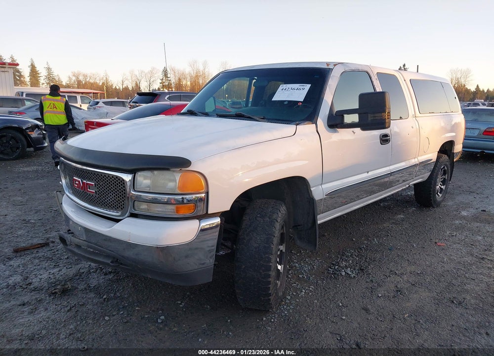 2001 GMC SIERRA 1500 SL/SLE VIN: 2GTEK19T411198204