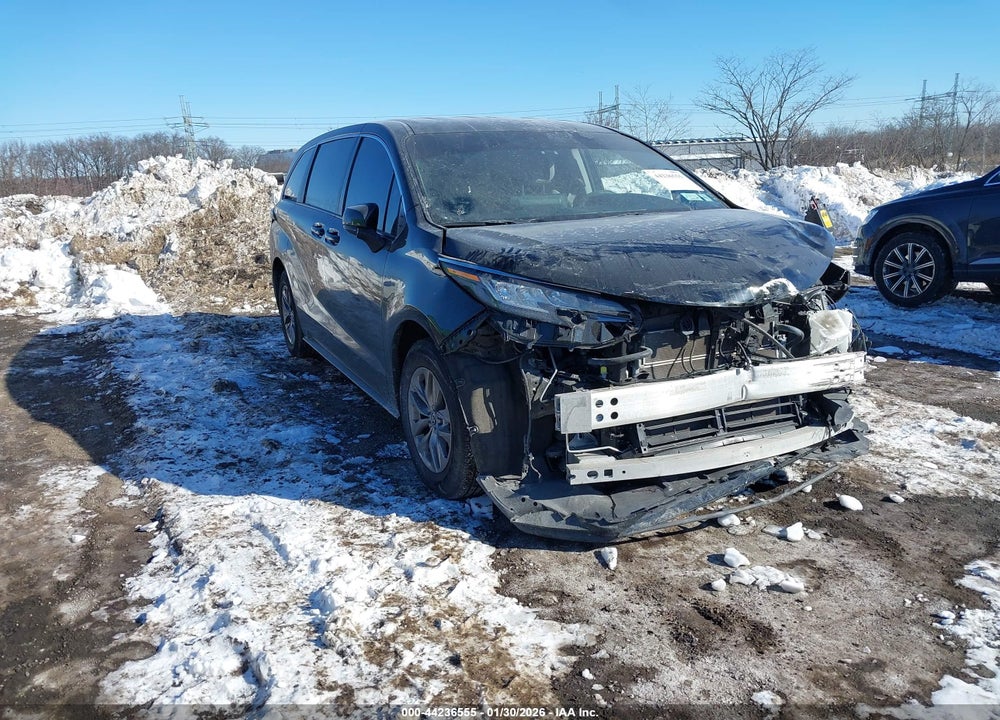 2023 TOYOTA SIENNA LE VIN: 5TDKRKEC1PS155466