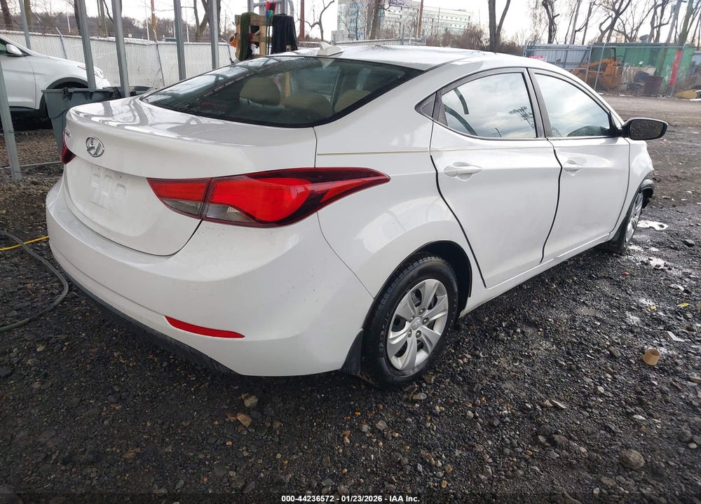 2016 HYUNDAI ELANTRA SE VIN: 5NPDH4AE6GH711470