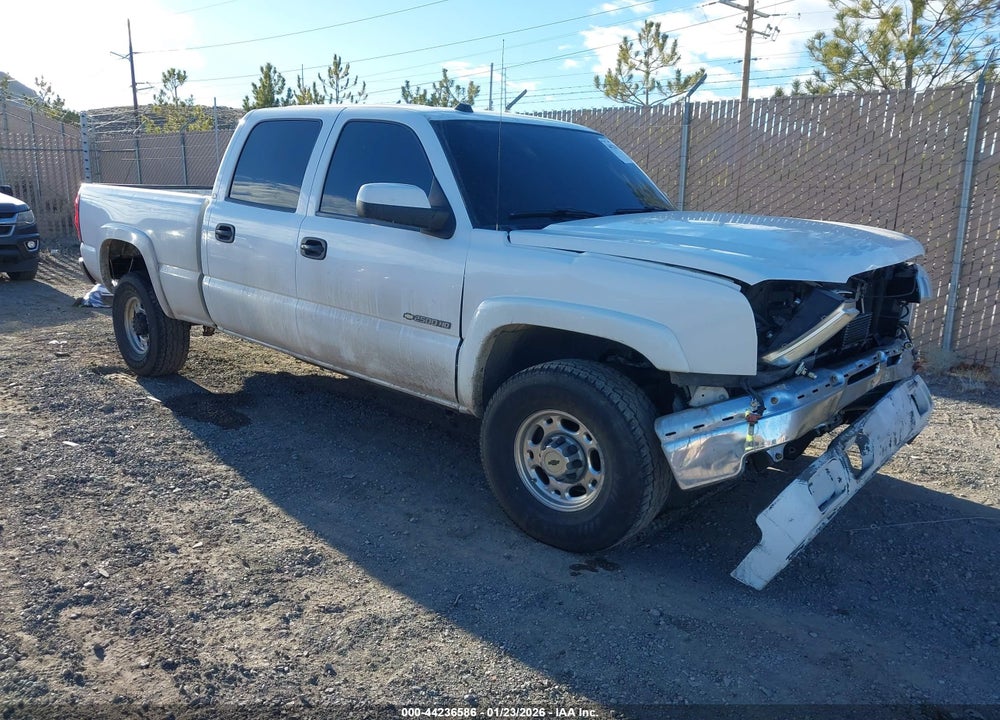 2004 CHEVROLET SILVERADO 2500HD LS VIN: 1GCHK23U24F165526