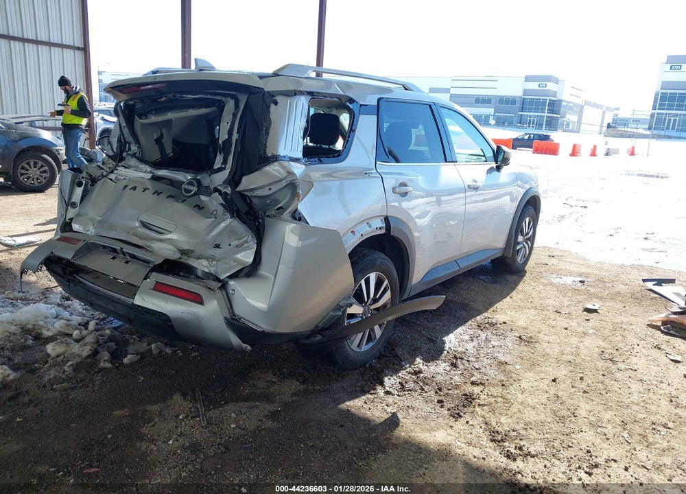 2024 NISSAN PATHFINDER SL FWD VIN: 5N1DR3CA3RC209169