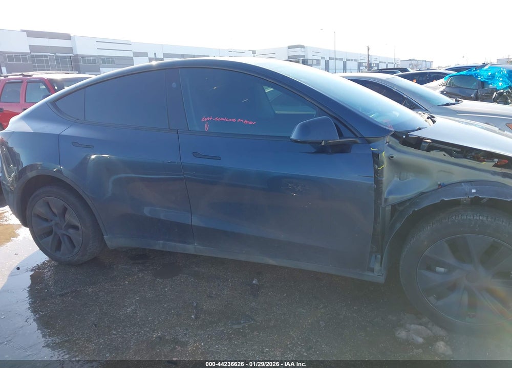 2024 TESLA MODEL Y LONG RANGE DUAL MOTOR ALL-WHEEL DRIVE VIN: 7SAYGDEEXRA323125