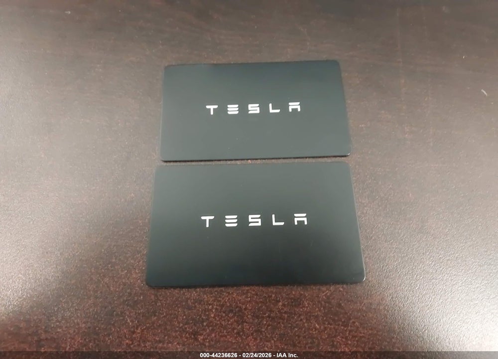2024 TESLA MODEL Y LONG RANGE DUAL MOTOR ALL-WHEEL DRIVE VIN: 7SAYGDEEXRA323125