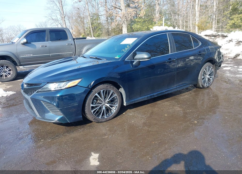 2018 TOYOTA CAMRY SE VIN: 4T1B11HK8JU636754