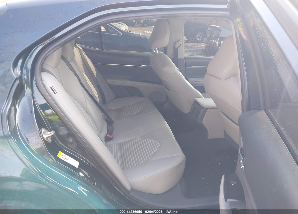2018 TOYOTA CAMRY SE VIN: 4T1B11HK8JU636754