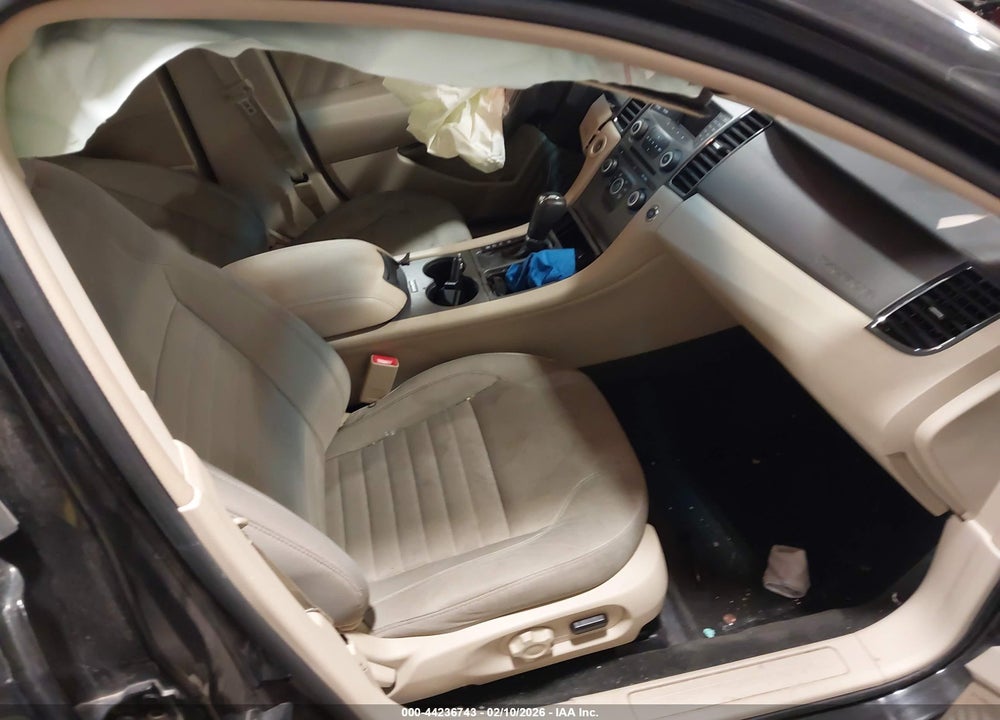 2014 FORD TAURUS SE VIN: 1FAHP2D88EG138402