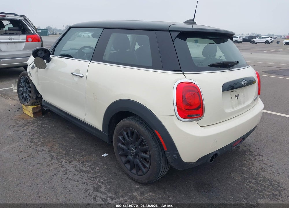 2016 MINI HARDTOP COOPER VIN: WMWXP5C59G2D13464
