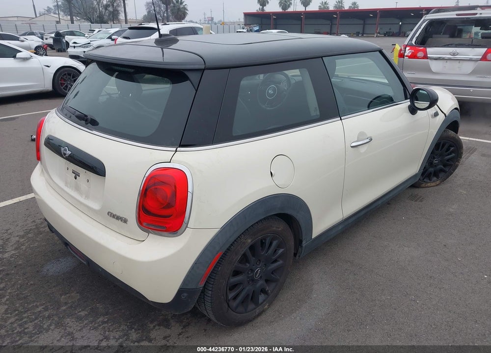 2016 MINI HARDTOP COOPER VIN: WMWXP5C59G2D13464