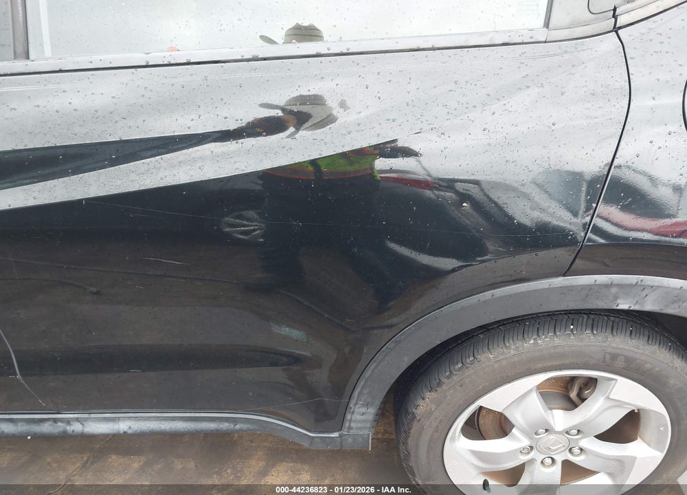 2016 HONDA HR-V LX VIN: 3CZRU5H32GM752775