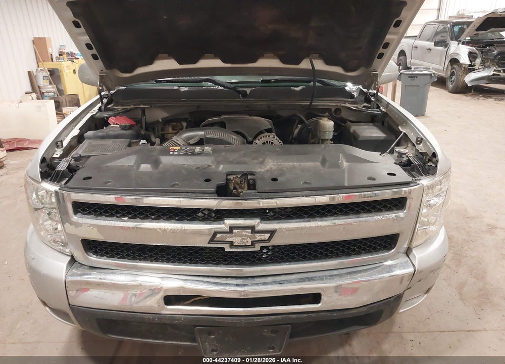 2011 CHEVROLET SILVERADO 1500 LT VIN: 3GCPKSE33BG375483