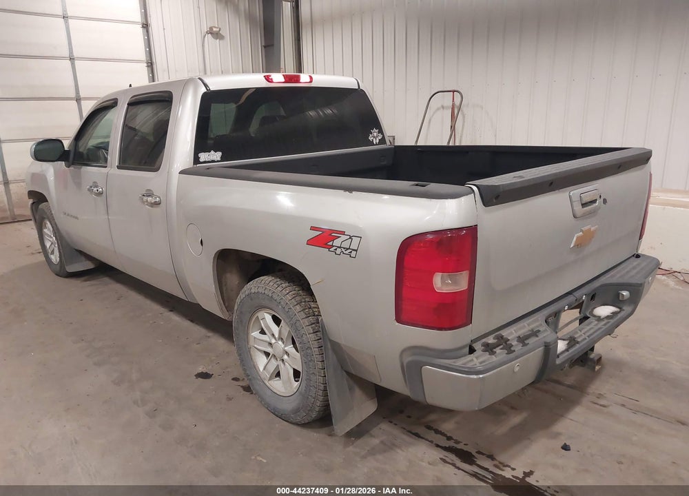 2011 CHEVROLET SILVERADO 1500 LT VIN: 3GCPKSE33BG375483