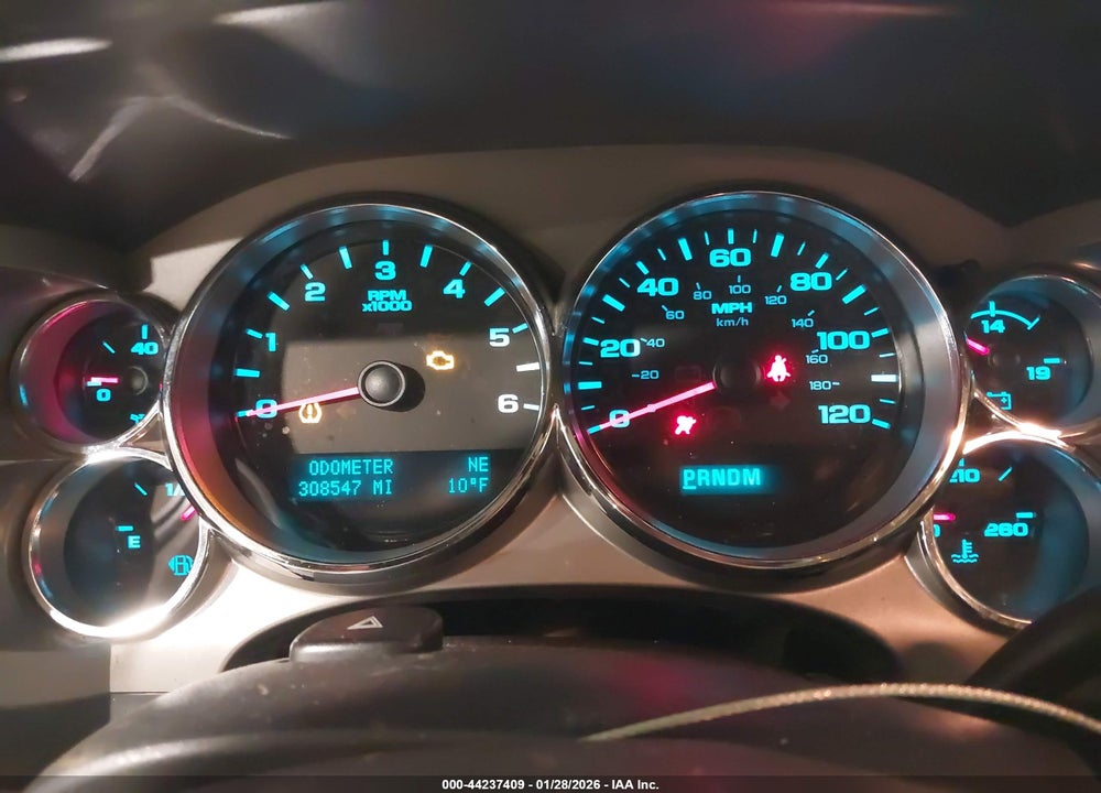 2011 CHEVROLET SILVERADO 1500 LT VIN: 3GCPKSE33BG375483