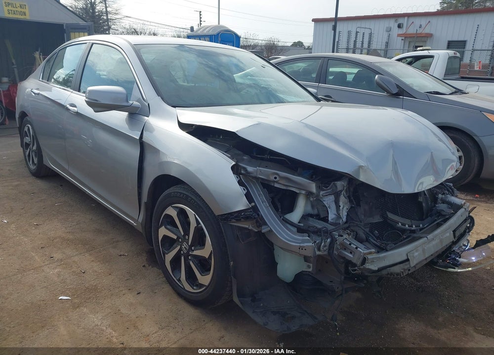 2017 HONDA ACCORD EX-L VIN: 1HGCR2F84HA025616