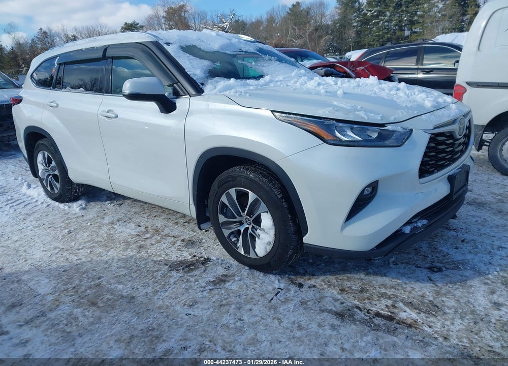 2020 TOYOTA HIGHLANDER XLE VIN: 5TDHZRBH7LS051917