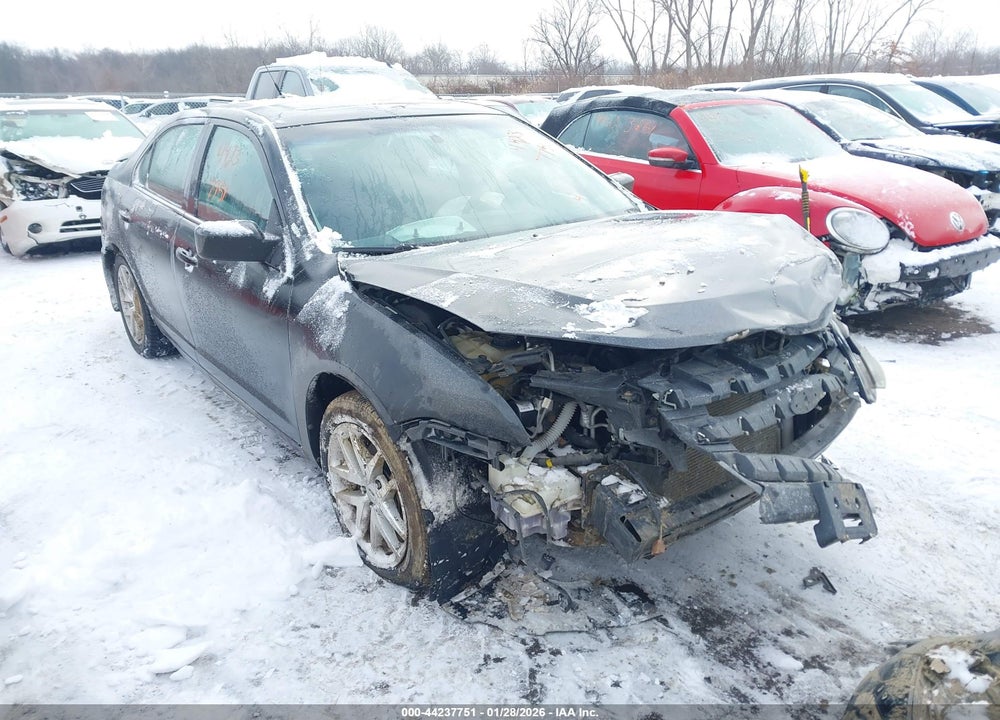 2010 FORD FUSION SE VIN: 3FAHP0HA6AR166266
