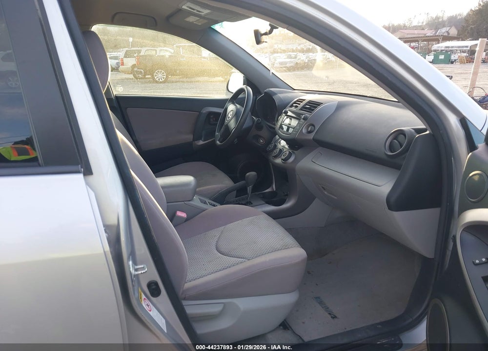 2008 TOYOTA RAV4 VIN: JTMZD33V686073841