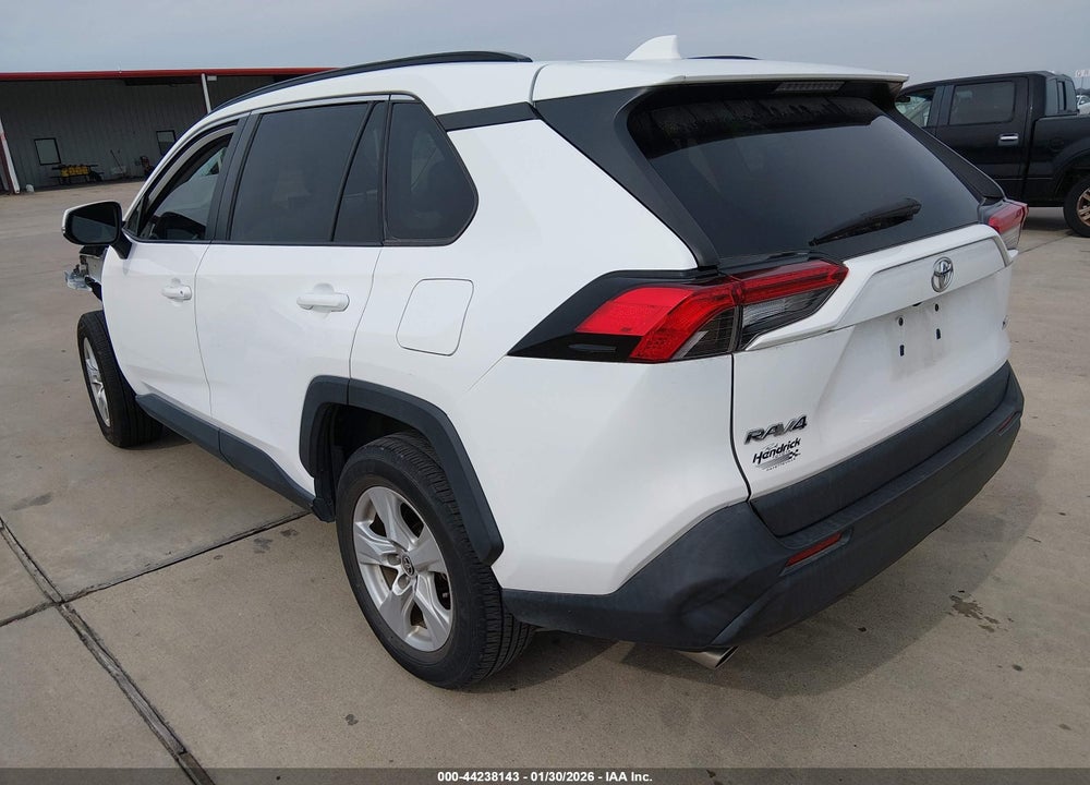 2021 TOYOTA RAV4 XLE VIN: 2T3W1RFV5MC139591