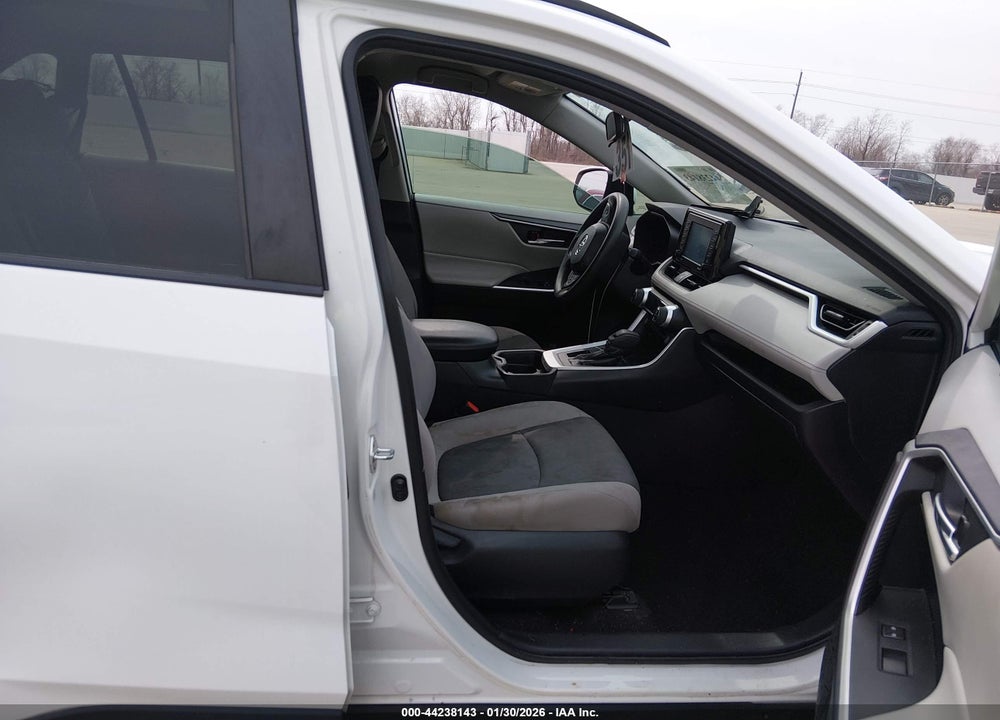 2021 TOYOTA RAV4 XLE VIN: 2T3W1RFV5MC139591