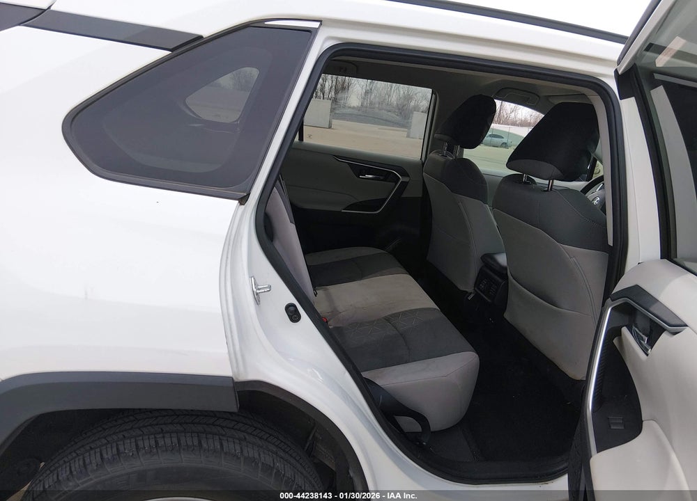 2021 TOYOTA RAV4 XLE VIN: 2T3W1RFV5MC139591