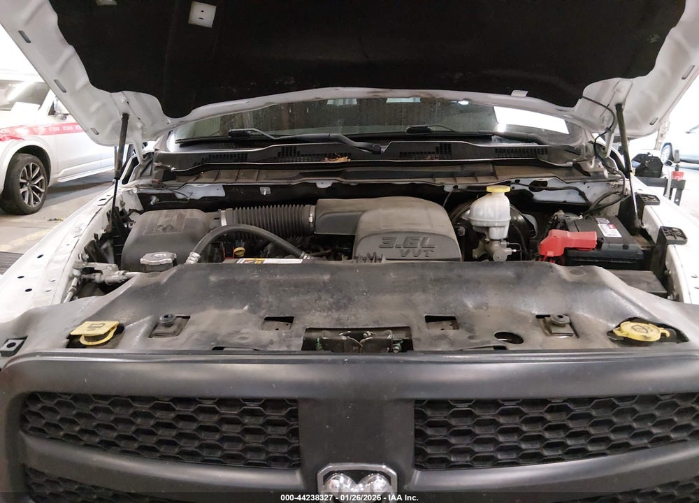 2018 RAM 1500 TRADESMAN  4X2 5'7 BOX VIN: 3C6RR6KG2JG230072