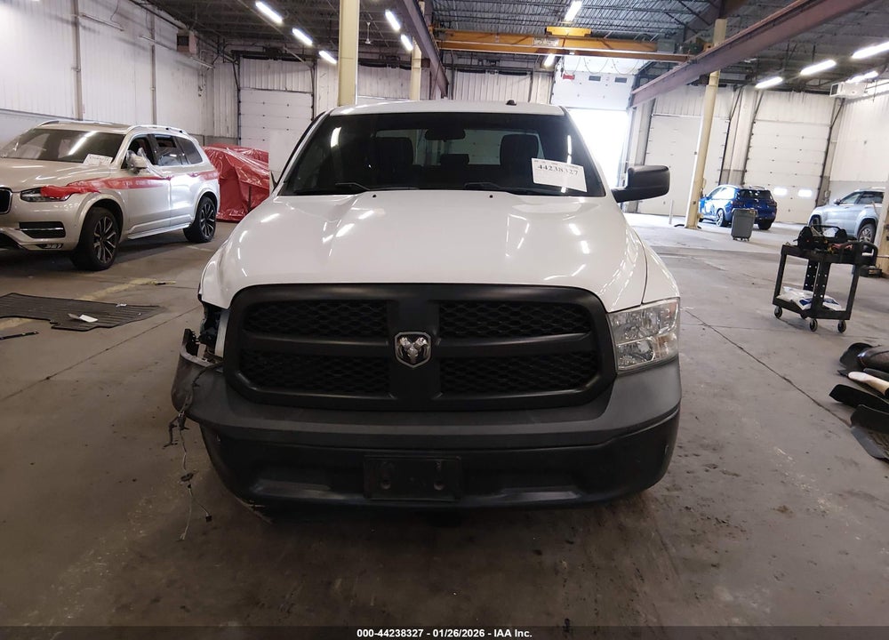 2018 RAM 1500 TRADESMAN  4X2 5'7 BOX VIN: 3C6RR6KG2JG230072