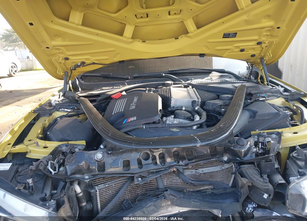 2015 BMW M4 VIN: WBS3R9C5XFK332922