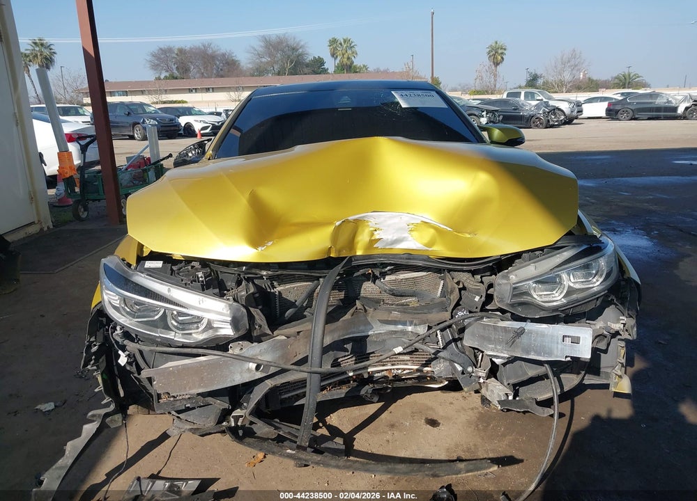 2015 BMW M4 VIN: WBS3R9C5XFK332922