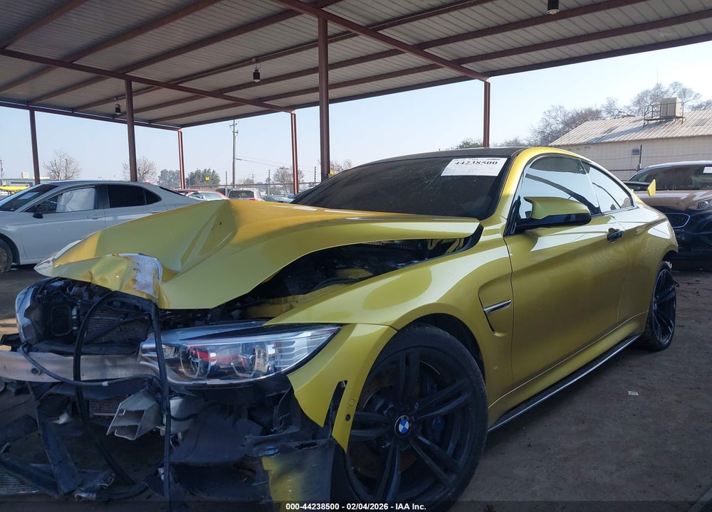 2015 BMW M4 VIN: WBS3R9C5XFK332922