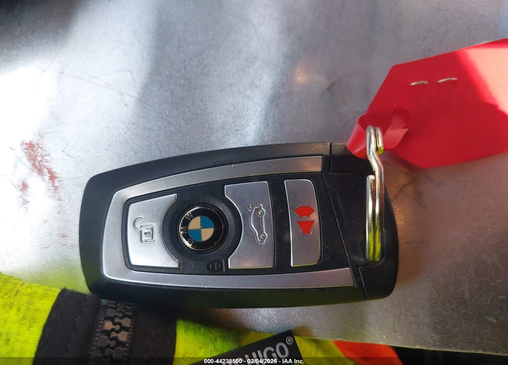 2015 BMW M4 VIN: WBS3R9C5XFK332922