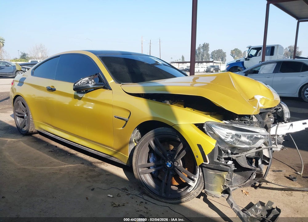 2015 BMW M4 VIN: WBS3R9C5XFK332922