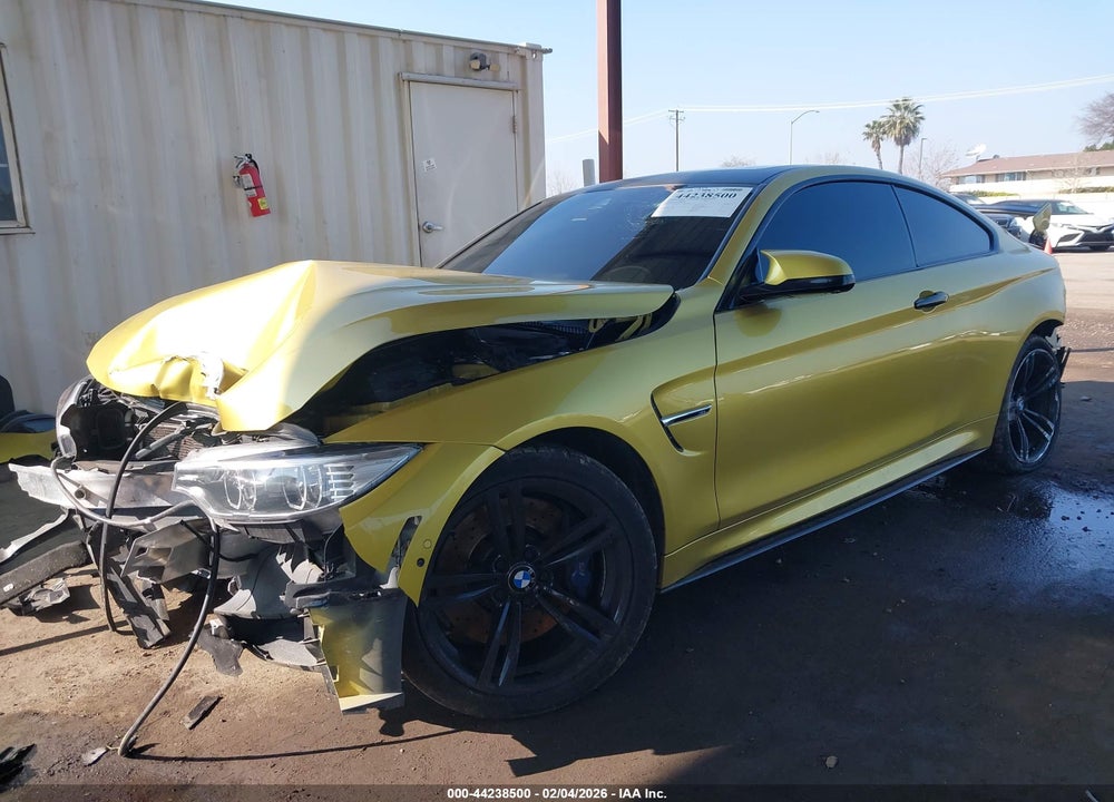 2015 BMW M4 VIN: WBS3R9C5XFK332922