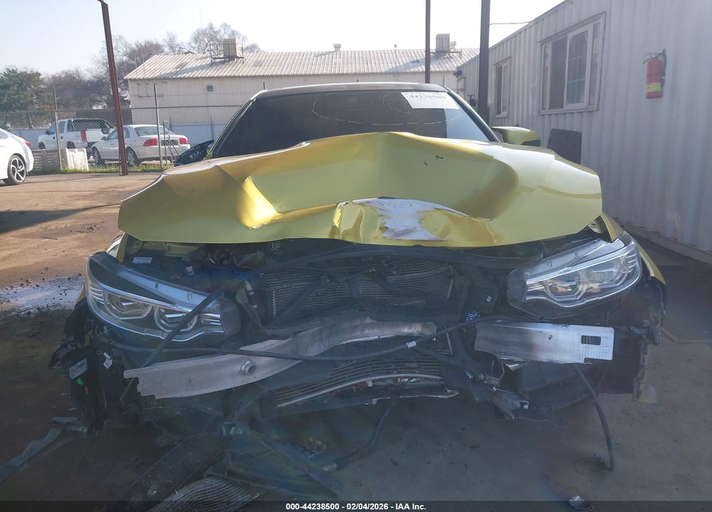 2015 BMW M4 VIN: WBS3R9C5XFK332922
