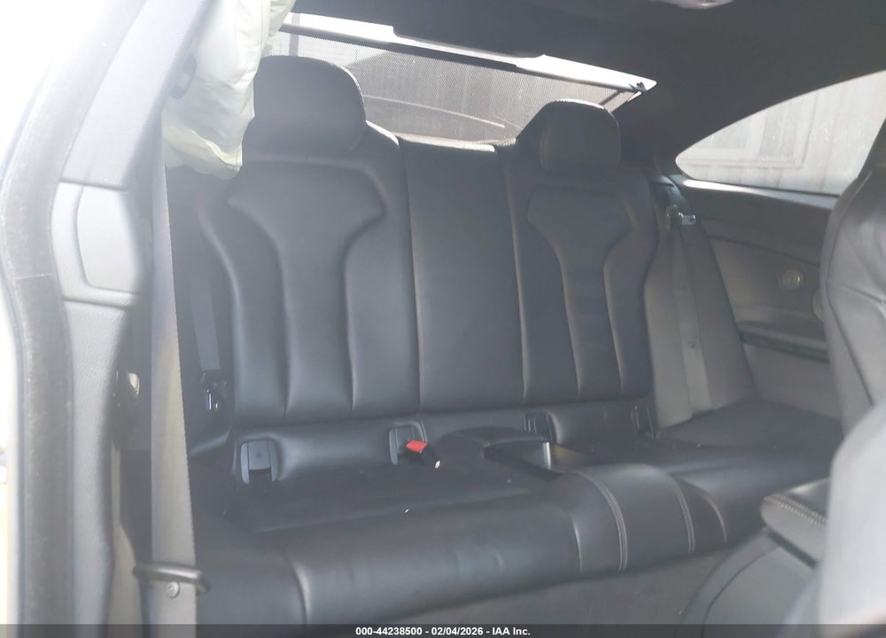 2015 BMW M4 VIN: WBS3R9C5XFK332922