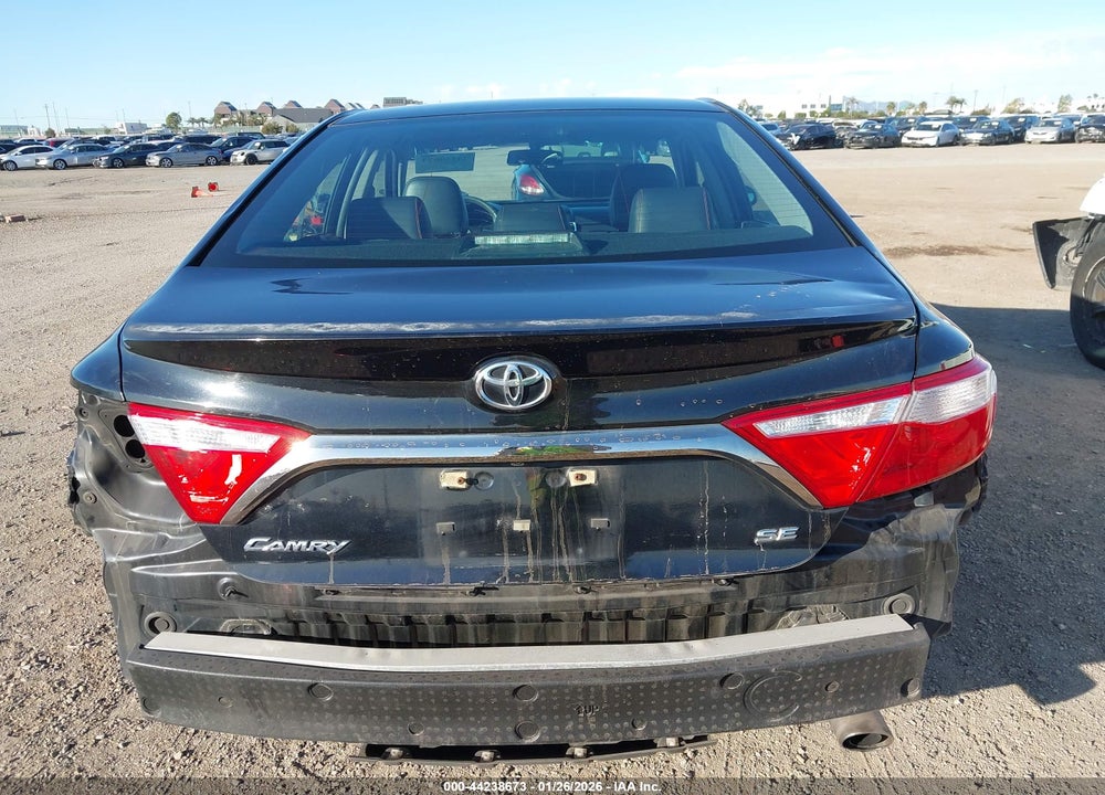 2015 TOYOTA CAMRY SE VIN: 4T1BF1FKXFU092365