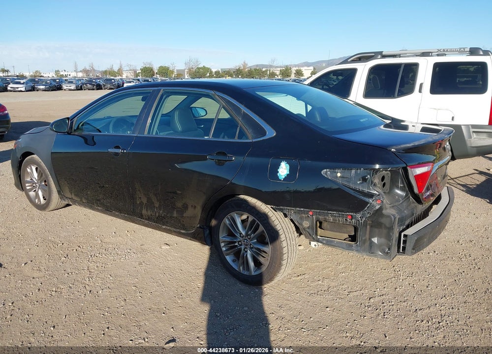 2015 TOYOTA CAMRY SE VIN: 4T1BF1FKXFU092365