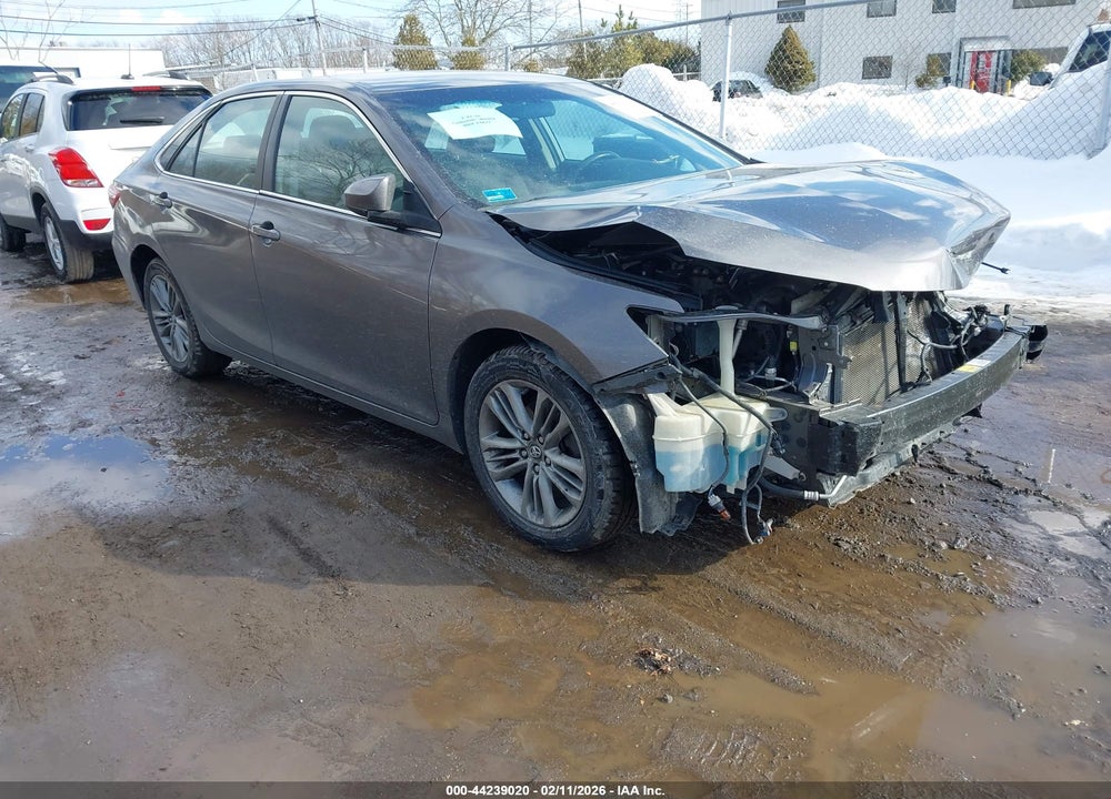 2016 TOYOTA CAMRY SE VIN: 4T1BF1FK7GU231126