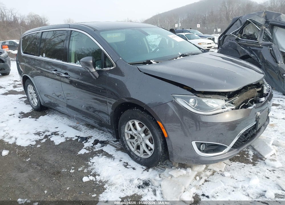 2020 CHRYSLER PACIFICA TOURING VIN: 2C4RC1FG6LR223792
