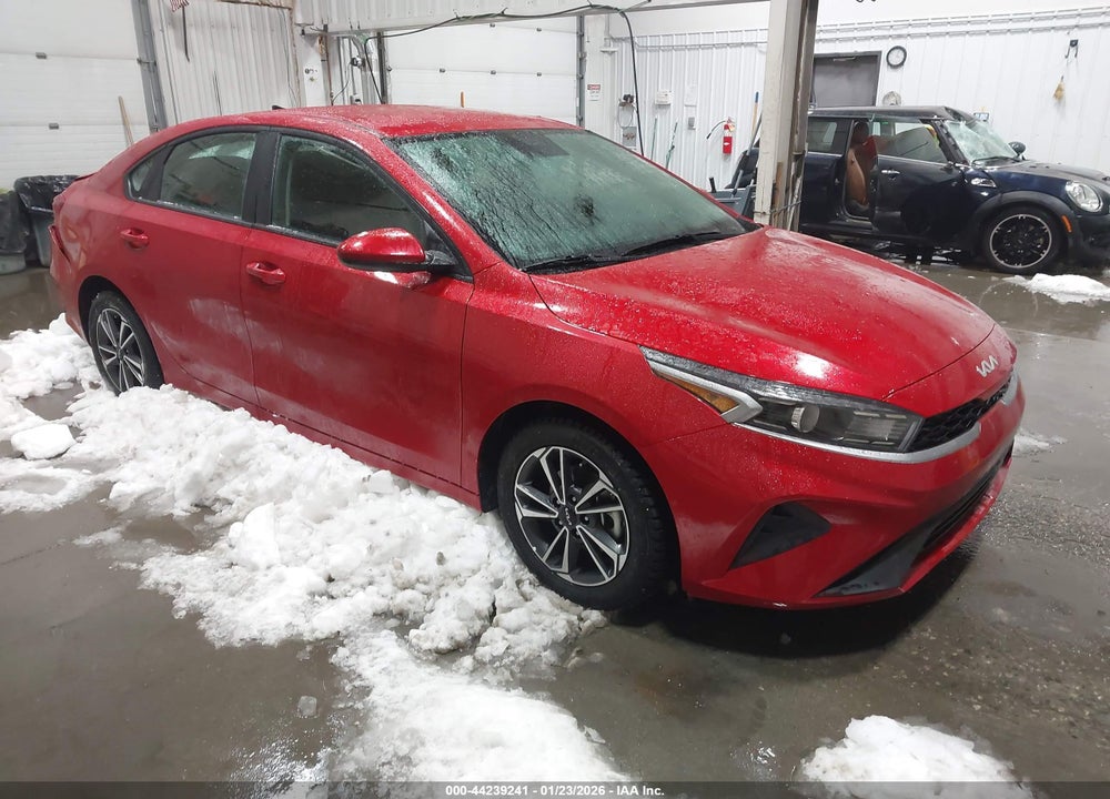 2024 KIA FORTE LXS VIN: 3KPF24AD3RE741180
