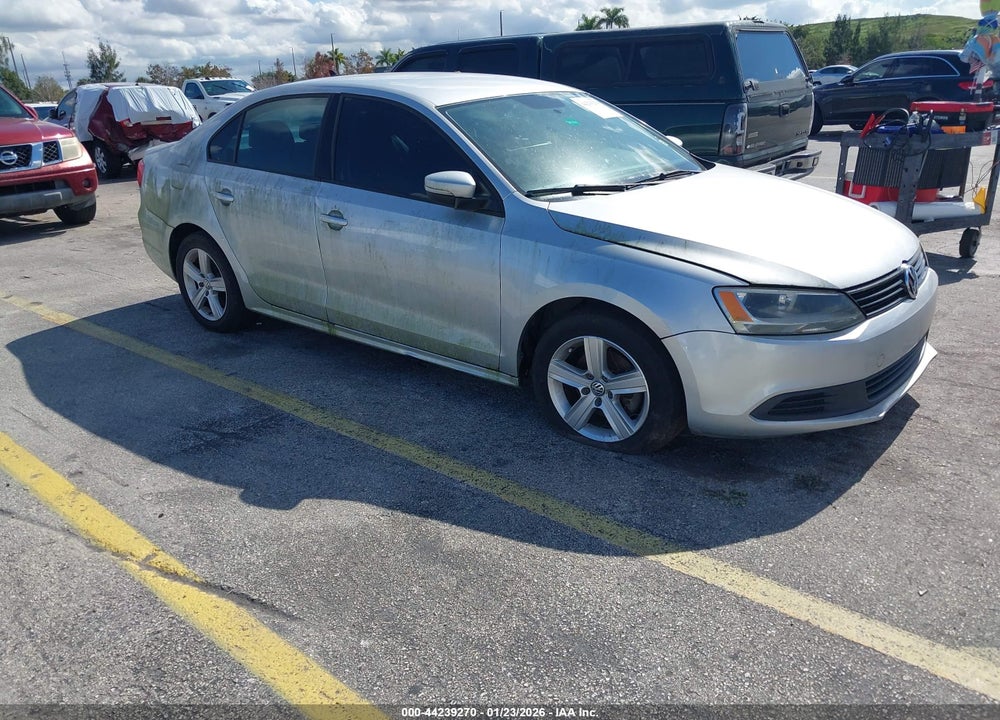 2014 VOLKSWAGEN JETTA 1.8T SE VIN: 3VWD17AJ1EM227472