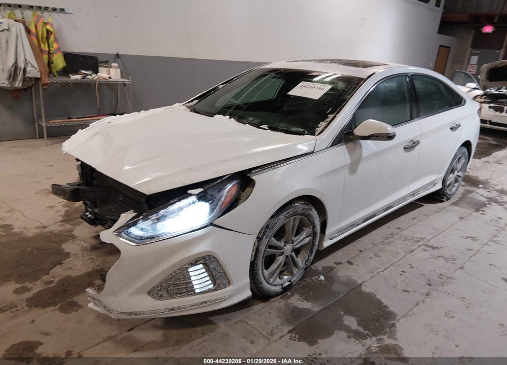 2019 HYUNDAI SONATA SPORT VIN: 5NPE34AF8KH820775