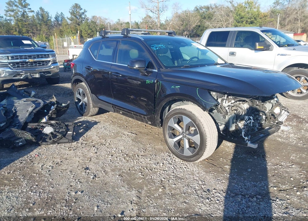 2023 VOLVO XC40 B5 PLUS BRIGHT THEME VIN: YV4L12UN0P2926079