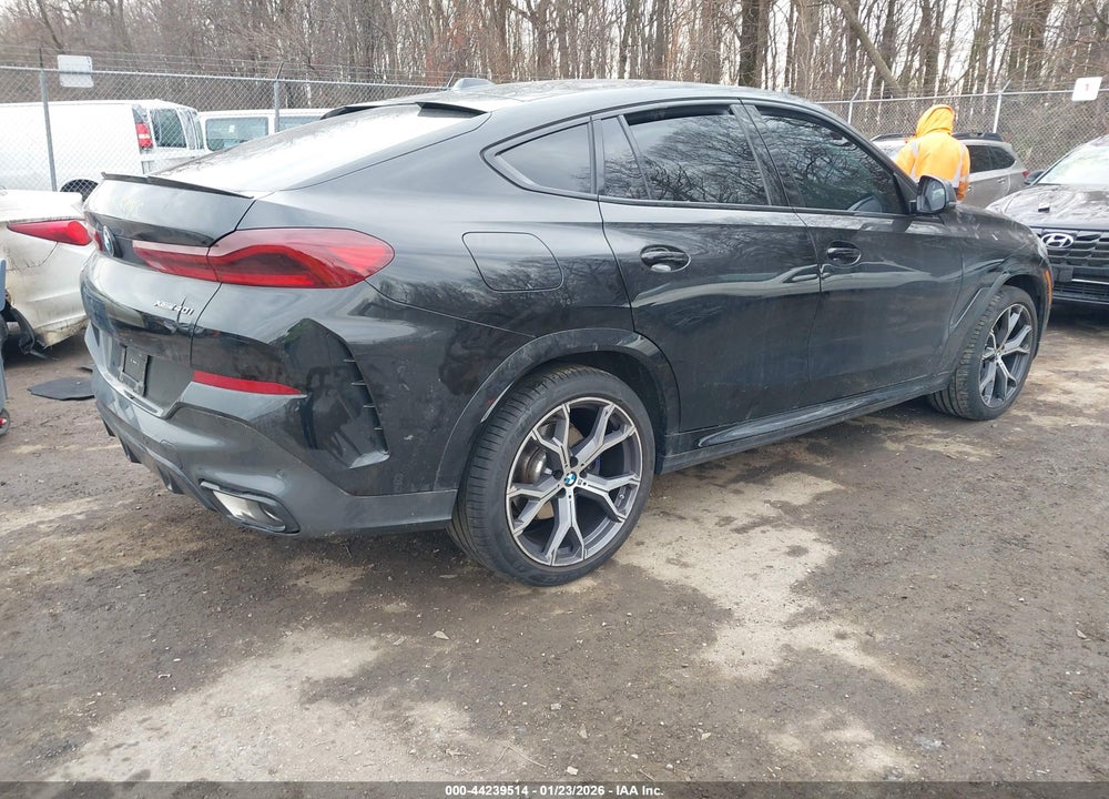 2024 BMW X6 XDRIVE40I VIN: 5UX33EX01R9W10374