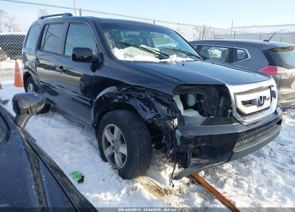 2011 HONDA PILOT EX VIN: 5FNYF4H4XBB034306
