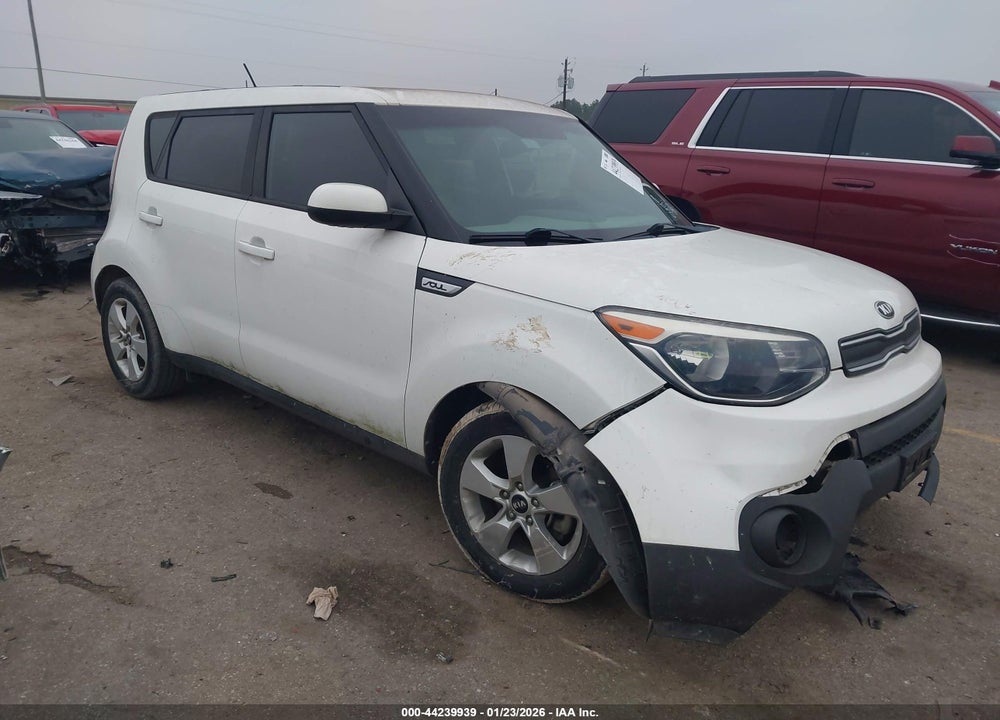 2018 KIA SOUL VIN: KNDJN2A22J7577879