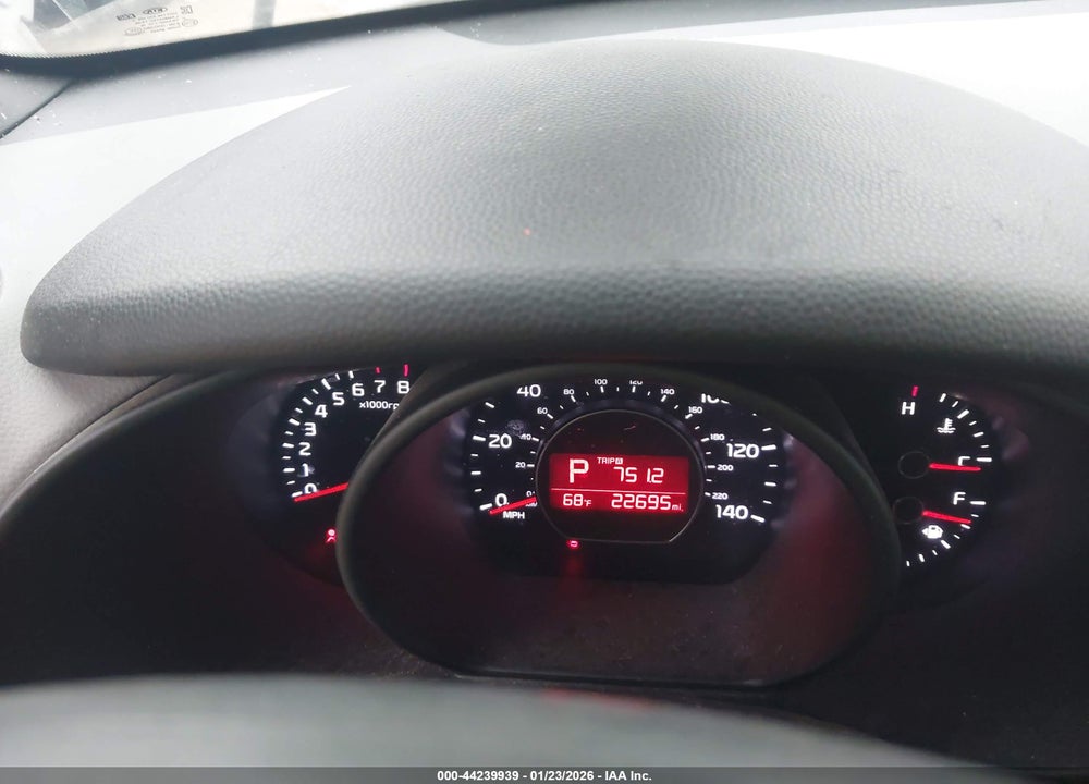 2018 KIA SOUL VIN: KNDJN2A22J7577879