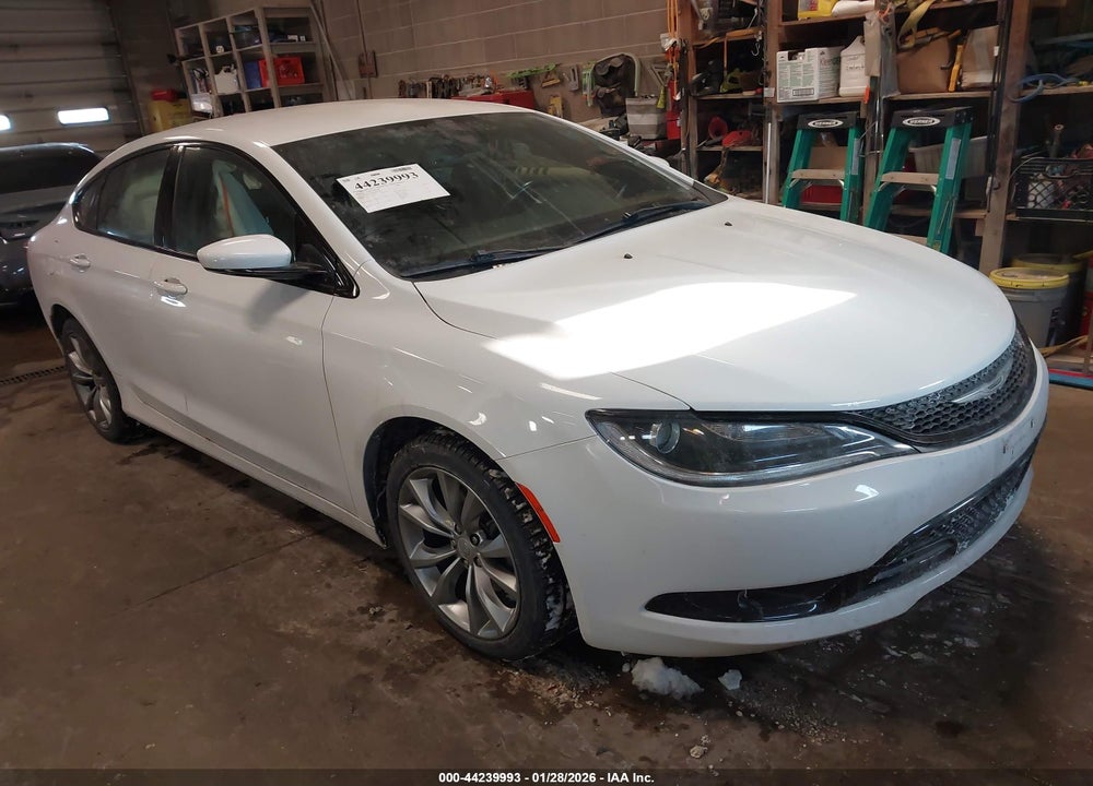 2016 CHRYSLER 200 S VIN: 1C3CCCBB5GN134184