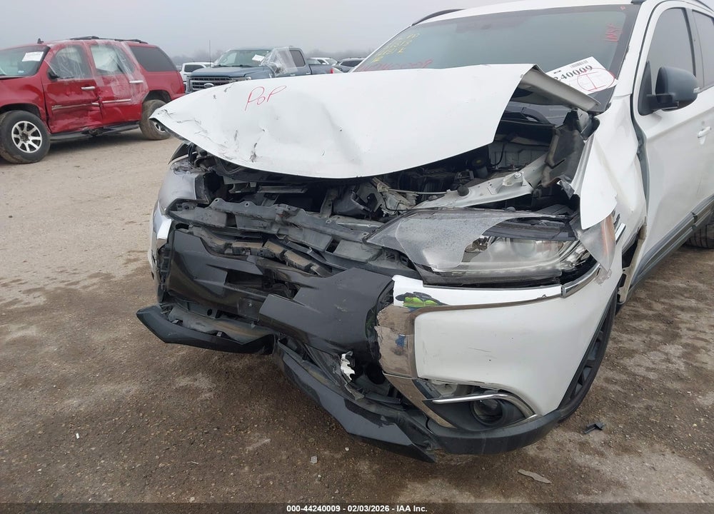 2018 MITSUBISHI OUTLANDER LE VIN: JA4AD3A3XJZ060586